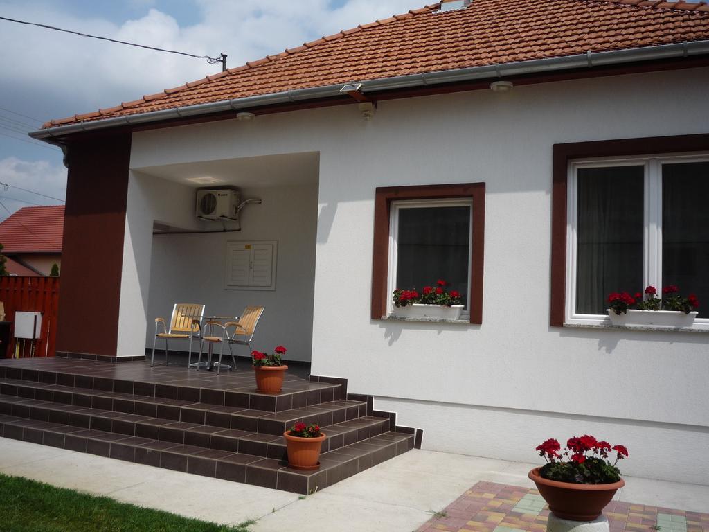Mórafészek vendégház Mórahalom Exterior foto