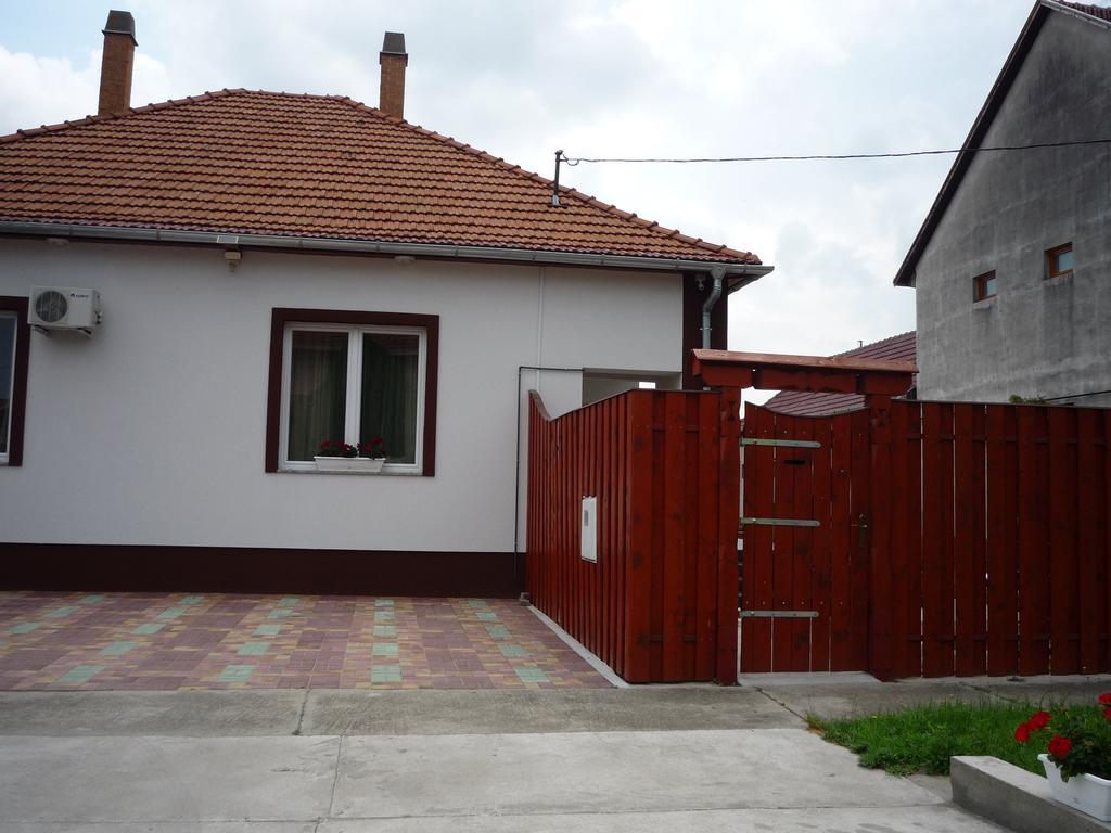 Mórafészek vendégház Mórahalom Exterior foto